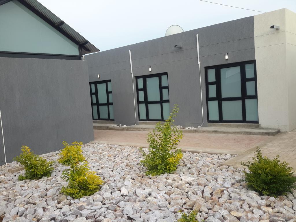 Tsumeb Guesthouse Kamho מראה חיצוני תמונה