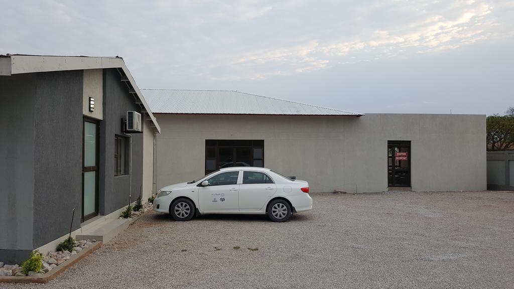 Tsumeb Guesthouse Kamho מראה חיצוני תמונה