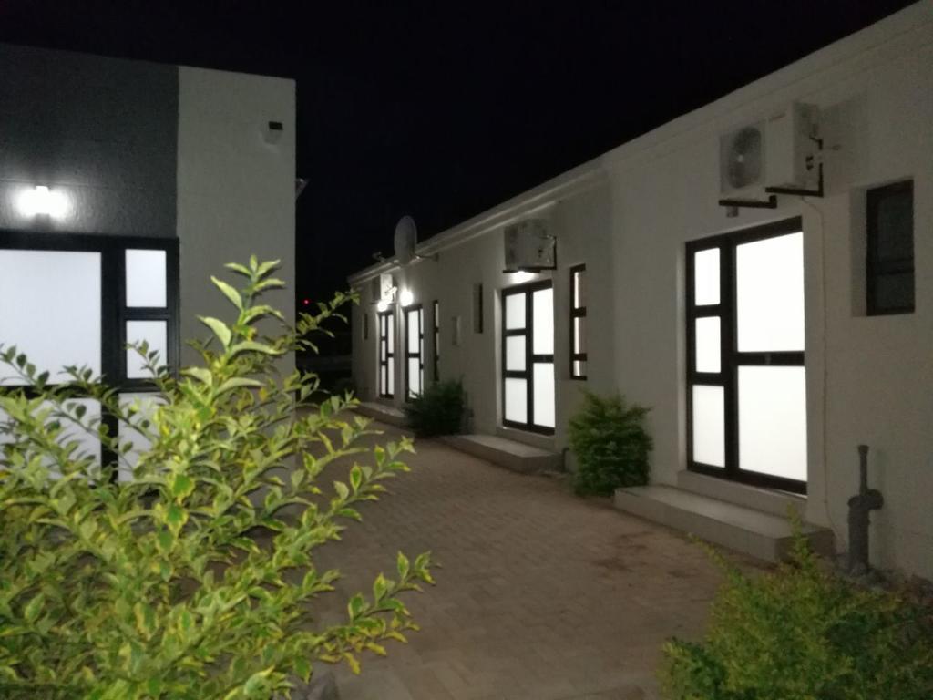 Tsumeb Guesthouse Kamho מראה חיצוני תמונה