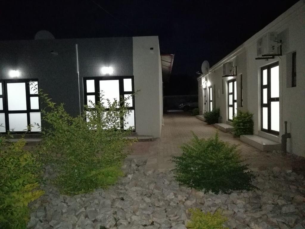Tsumeb Guesthouse Kamho מראה חיצוני תמונה