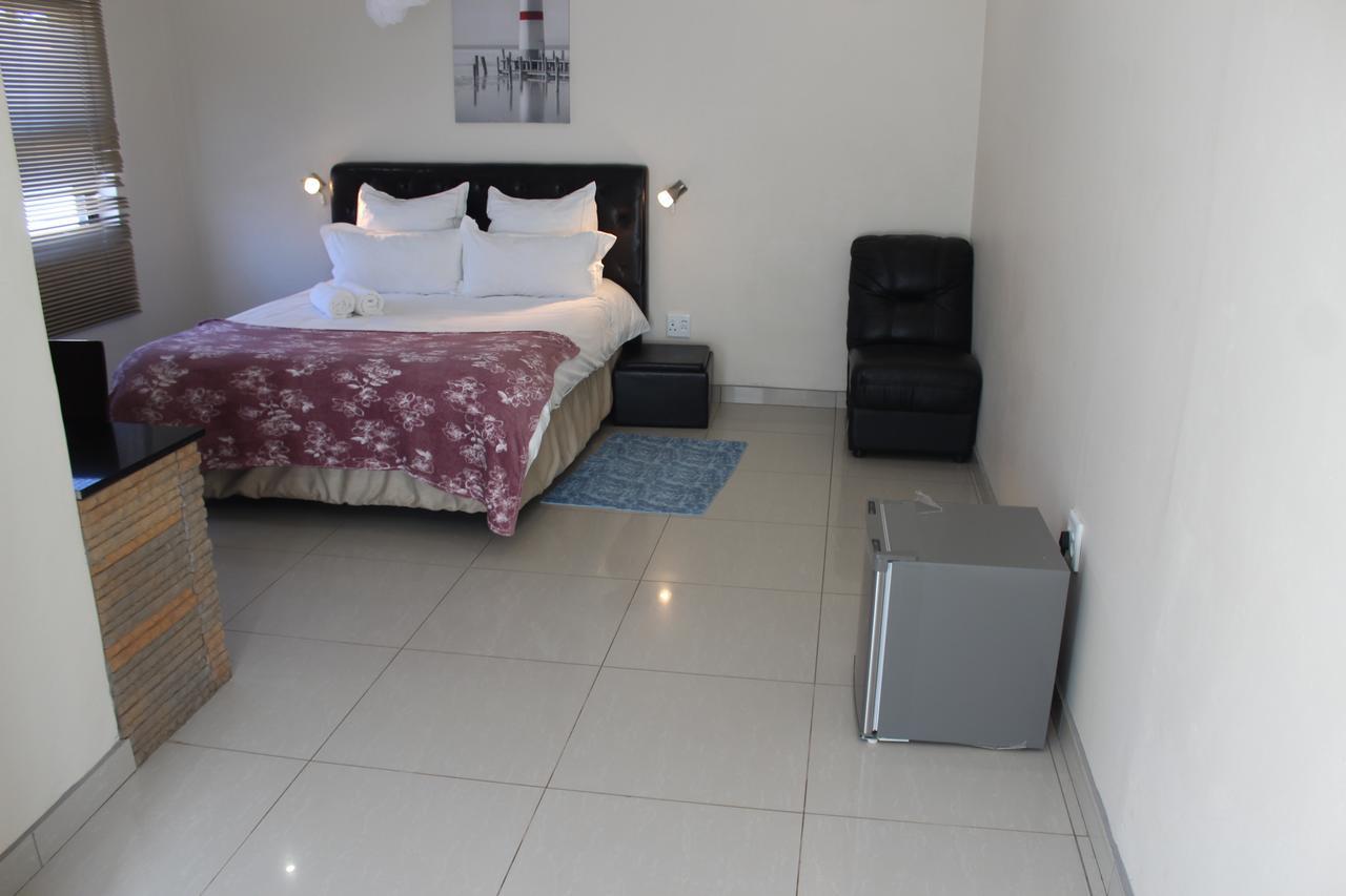 Tsumeb Guesthouse Kamho מראה חיצוני תמונה