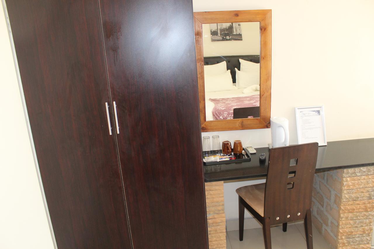 Tsumeb Guesthouse Kamho מראה חיצוני תמונה